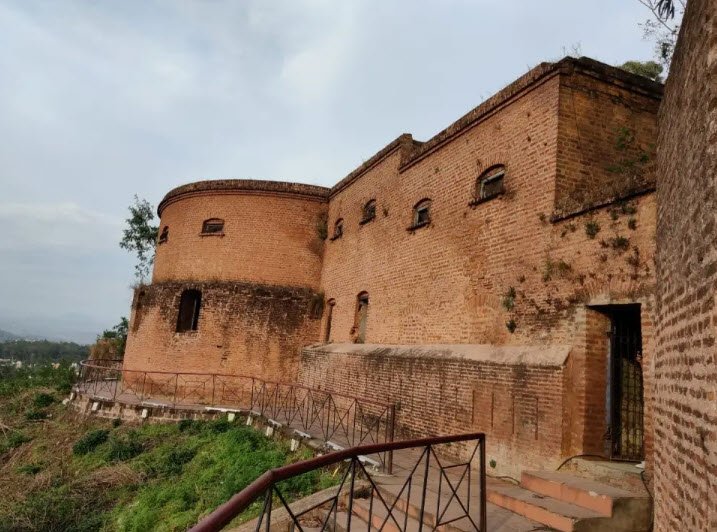 Samba Fort, Samba, Jammu and Kashmir - Vushii.com